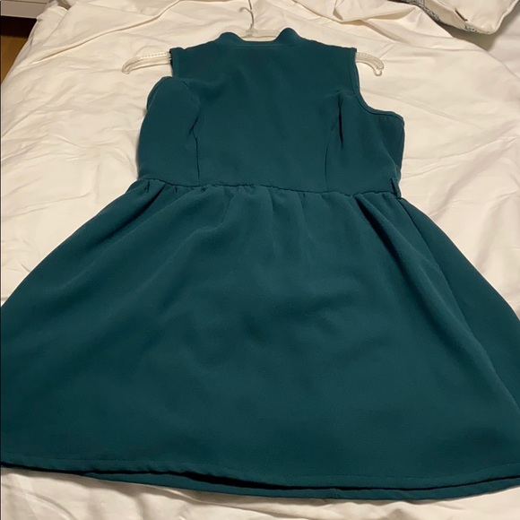 Forest green winter dress from Francesca’s, size M - Picture 3 of 4
